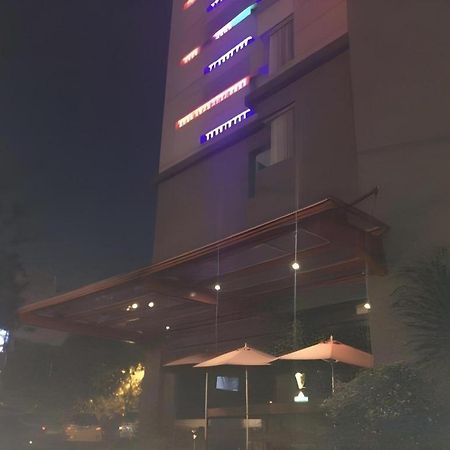 G Suites Hotel By Amithya Surabaja Zewnętrze zdjęcie